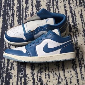 Jordan Men's Classic Blue and White Sneakers